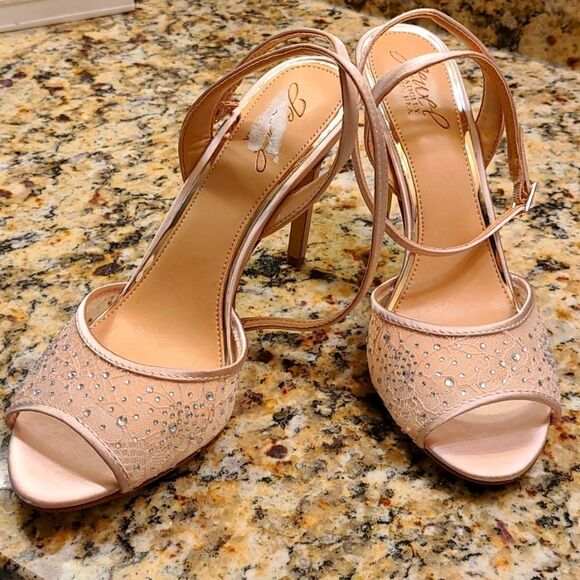Jewel Badgley Mischka Shoes - NWOT Badgley Mischka-Jewelry, Justina Heels Size 7.5